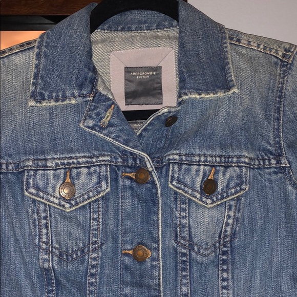 Abercrombie & Fitch Jackets & Blazers - ❤️3/$15❤️ Abercrombie & Fitch Denim Jacket